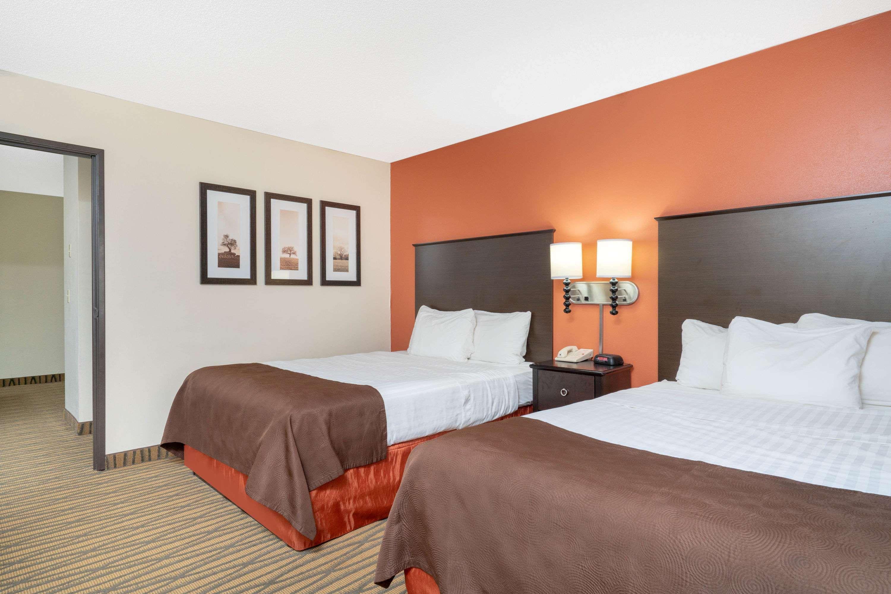 Americinn By Wyndham Rogers Eksteriør bilde