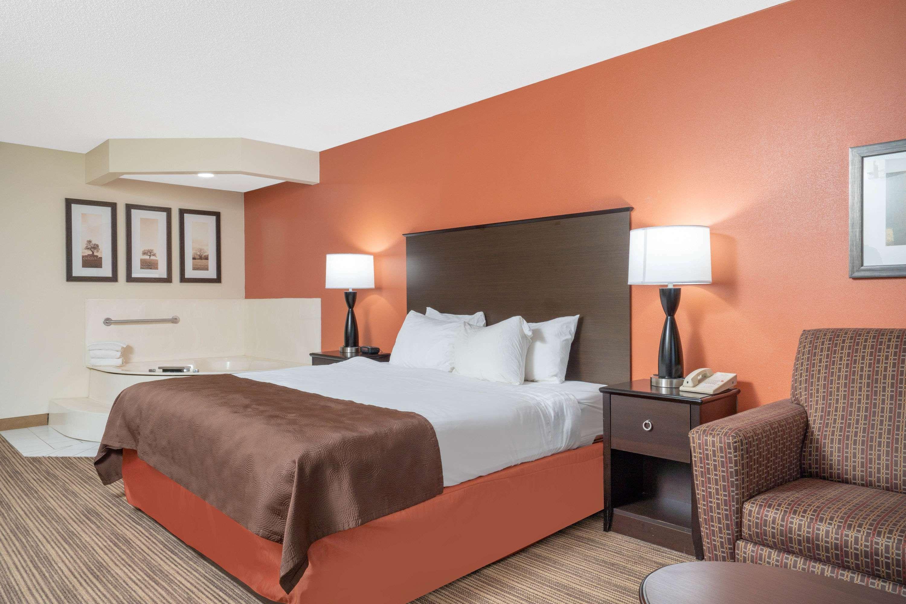 Americinn By Wyndham Rogers Eksteriør bilde
